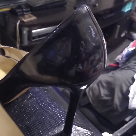 Shoes - Picture 4 of 4